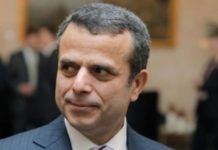 Rusiyada “kölgədə” qalmağı sevən azərbaycanlı milyarder