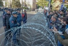 Sərkisyanın iqamətgahı mühasirəyə alındı – Canlı