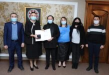 Vətən uğrunda döyüşlərdə qəhrəmancasına həlak olan Rəşad Ələkbərovun mükafatları ailəsinə təqdim edilib